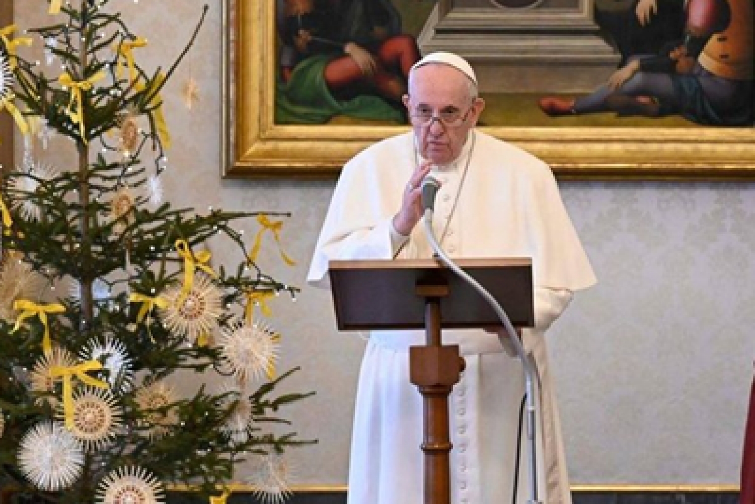 Light in darkness, Pope Francis said the prophet’s description